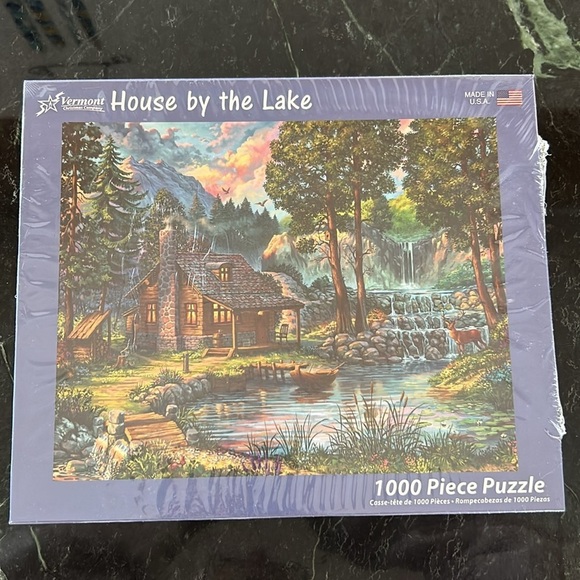 Vermont Christmas Company House by The Lake Jigsaw Puzzle 1000 Piece NIB - Picture 5 of 8